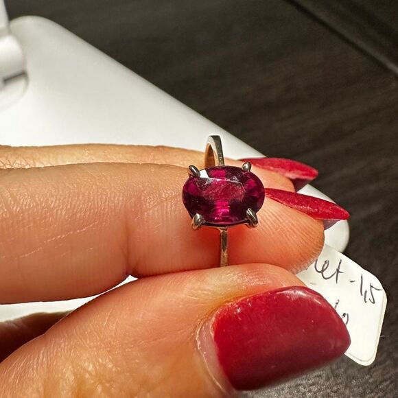 Genuine 1.5ct oval cut rhodalite garnet solitaire ring in sterling silver! - Picture 2 of 9